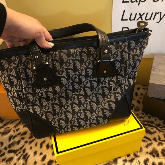 Christian Dior handbag! - Picture 2 of 8